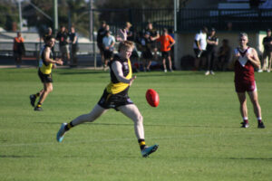 Strong Tigers surge away from Swans