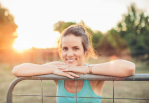 Women share lunch, stories