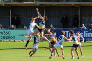 Thompson seals Pioneers win