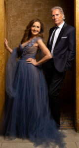 Famed duo sharesongs and stories