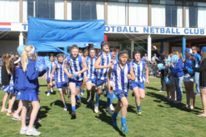 Tigers, Kangas claim flags