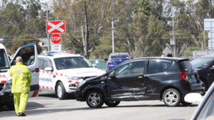 No serious injuries in crash