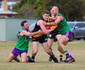 Tigers pip charging Bulls