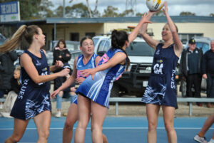 Roos pip Blues in thriller