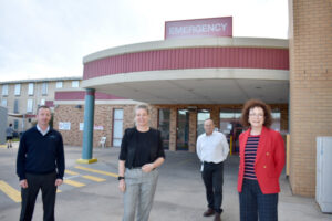 Senator probes Swan Hill bridge and hospital in search for answers