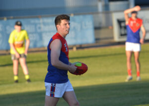 Finals fight for Dees, Raiders