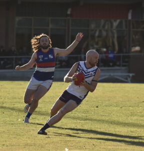 Kangas too strong for Doggies