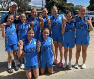 Flyers girls in clean sweep