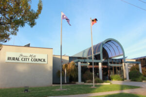 Review council funding, says Swan Hill mayor