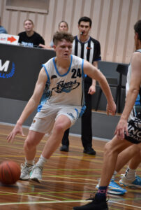 Flyers outgun Cannons to end with a win