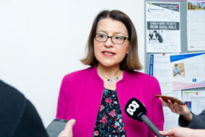 Health minister slammed for ‘dismissive’ answers