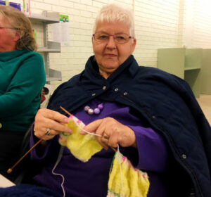 Knitters not to be out-darned