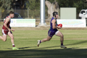 Kangas make most of home ground