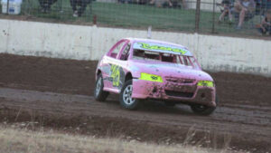 Super sonic speedway action