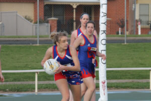 Dogs’ stirring fightback