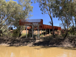 Multi-level support essential in river projects