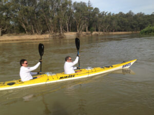 Locals take on epic Murray paddle
