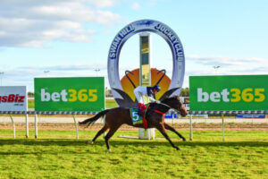 Heptagon races to easy victory