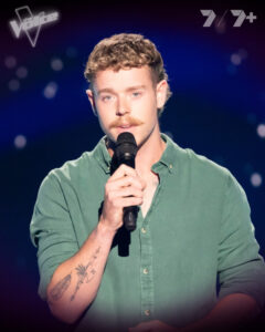 Voice’s Lanyon to sing carols at Euston