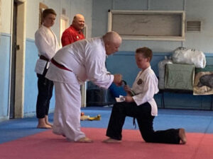 A knot above the rest