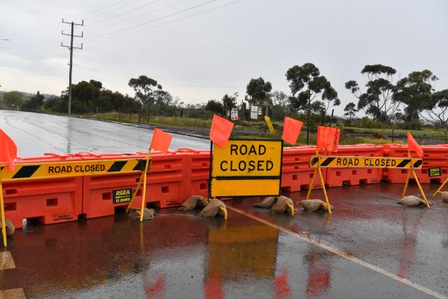 Respect road conditions