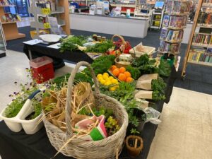 Growers share harvest
