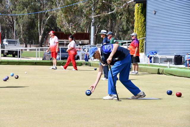 Bowlers hit the green for Easter tournament