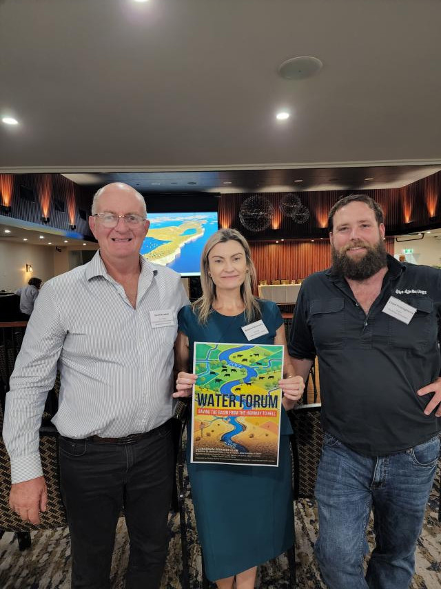 Farmers sound alarm as basin plan blasted at packed forum