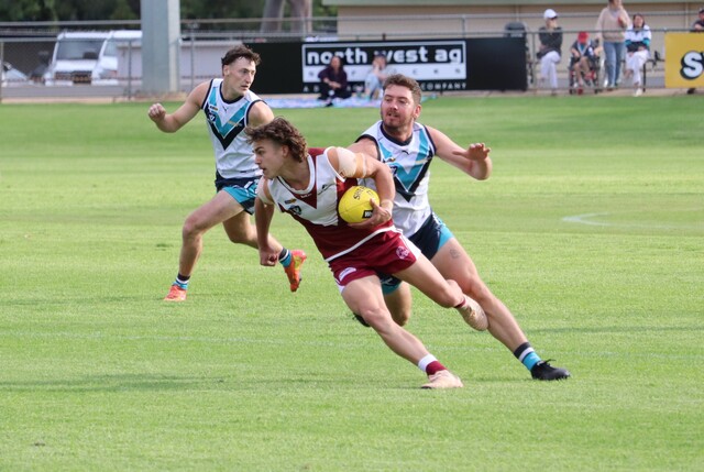 Swans, Lions fight for top spot