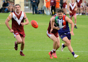 Kanga’s clip Swan Hill’s wings